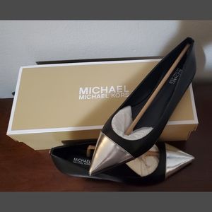 Mila Leather  MK Pointed toe shoes